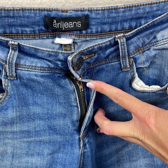 April Jeans Juniors Distressed Skinny Mid Rise Sz 3 - Picture 2 of 11